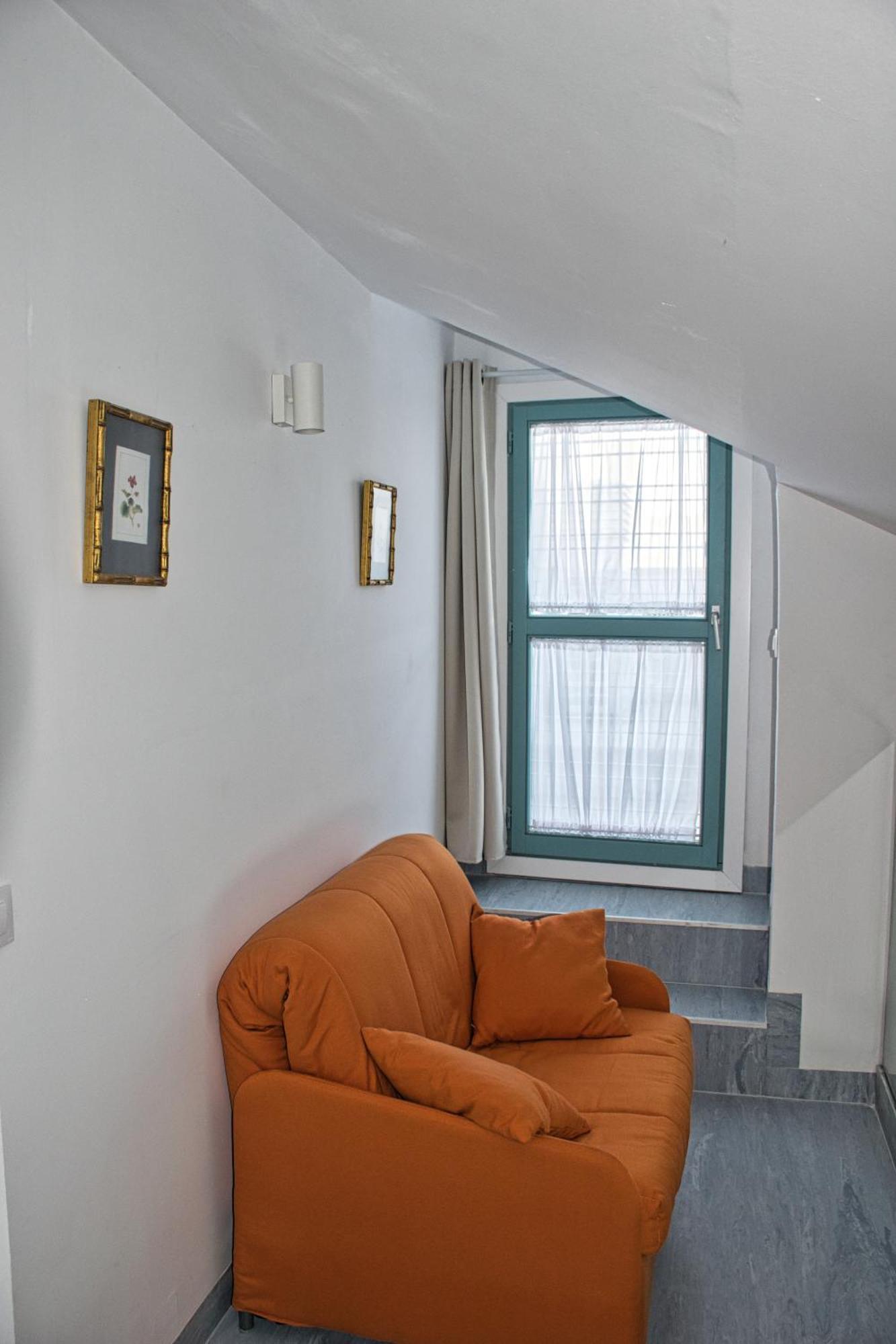 Covadonga 9 Apartments - Triana Seville Phòng bức ảnh